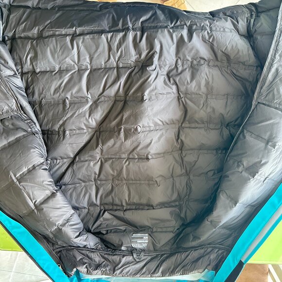 Arc'teryx BETA SV 3-in-1 Rain Jacket - Picture 5 of 7